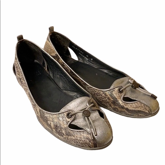 Stuart Weitzman Metallic Snakeskin Loafer Flats - Picture 2 of 13